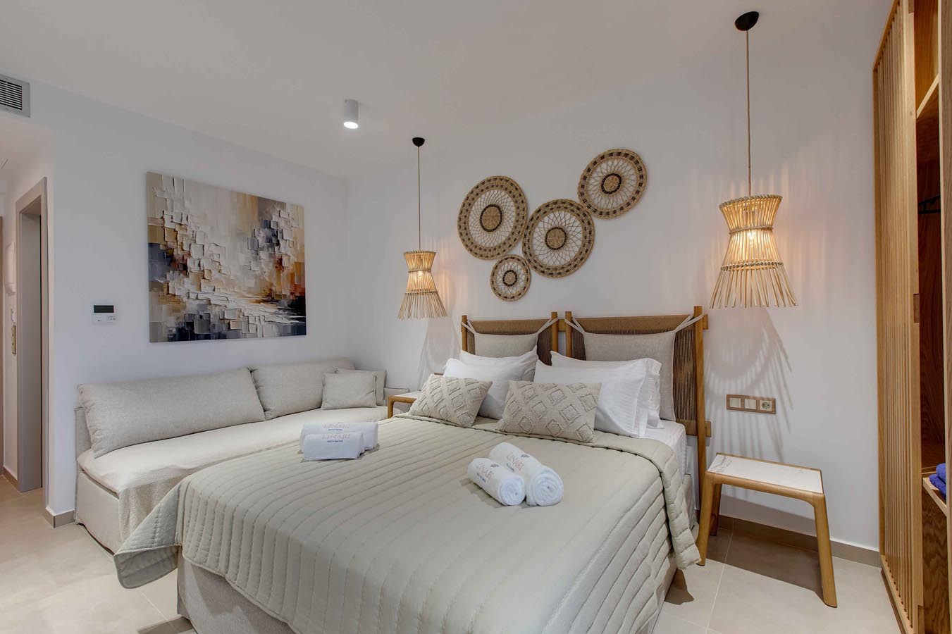 Tiara Holidays - Linari Sea & Suites - Deluxe Triple Room Sea View